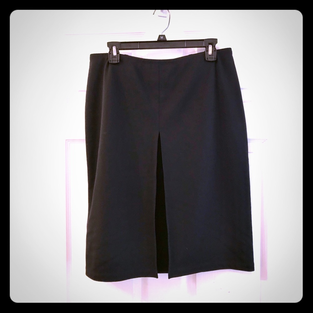 Short Black Lg poly skirt
